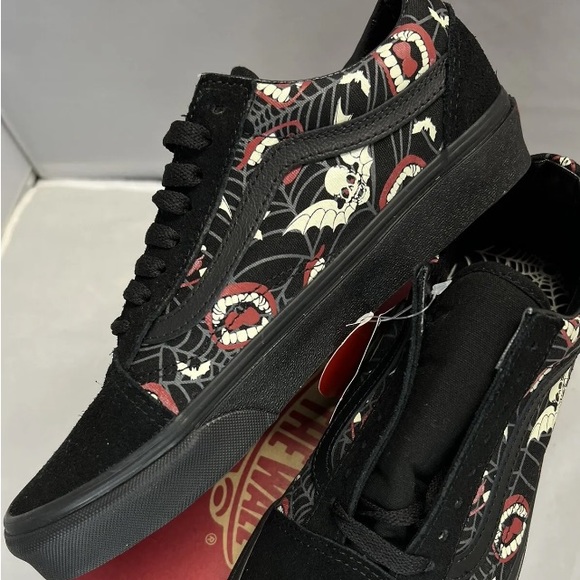 Vans Old Skool Glow Frights Black Men's Classic Skate Shoes - Picture 9 of 9